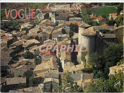 Cartes postales moderne Gorges de l'Ardeche Au pied de l'Ardeche le vieux village de Vogue se chauffe tranquillement