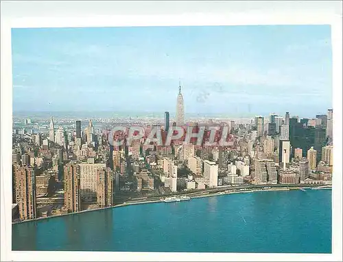 Moderne Karte Aerial view Mid Manhattsan with East in Foreground New York City