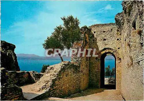 Cartes postales moderne Sur le lac Garda sirmione les Grottes de Catulles