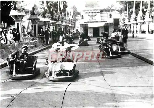 Cartes postales moderne Paris La Fete a Neuilly Autos Tamponneuses