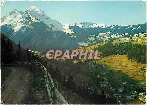 Cartes postales moderne Morzine (Haute Savoie) alt 1000 m Pointe de Nyon (2023 m) Route de Super Morzine