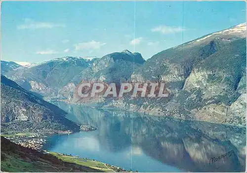 Cartes postales moderne Norway Aurland Sogn in the background flam