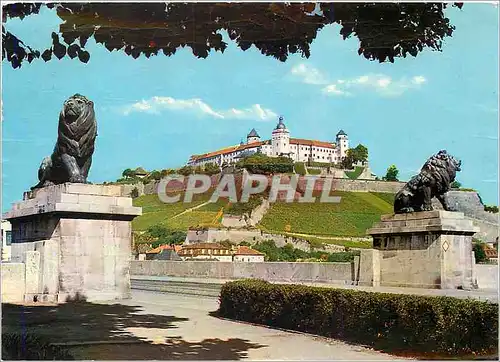 Cartes postales moderne Lions bridge With fortresse Marienberg ans vineyards with location