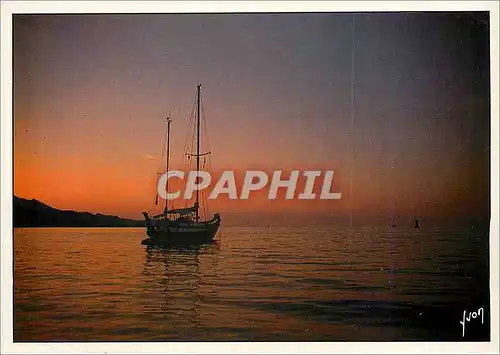Cartes postales moderne Couleurs et Lumiere de France Crepuscule sur la Mer Bateau