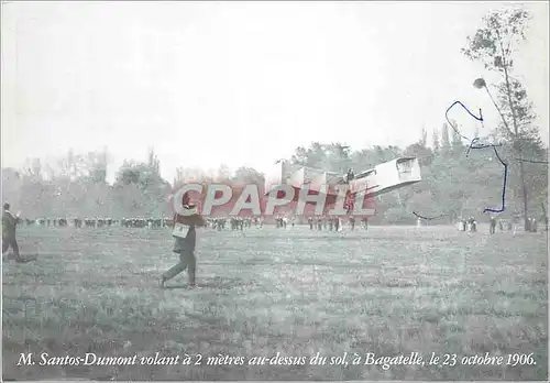 Moderne Karte M Santos Dumont volant a 2 m au dessus du sol a Bagatelle Avion Aviation