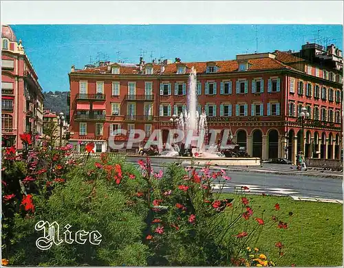 Cartes postales moderne au soleil de la Cote d'Azur Nice la place Massena ses parterres de fleurs et la fontaine