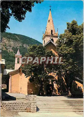 Cartes postales moderne Sanctuaire de N D de Laus (Htes Alpes) alt 930 m entree et clocher de la Basilique au fond le pe