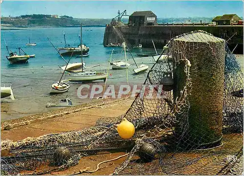 Cartes postales moderne Granville (Manche) Le Port et le Jetee a mer basse