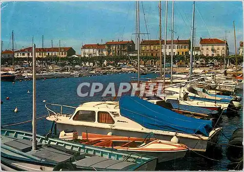 Cartes postales moderne Saint Raphael Un coin du Port
