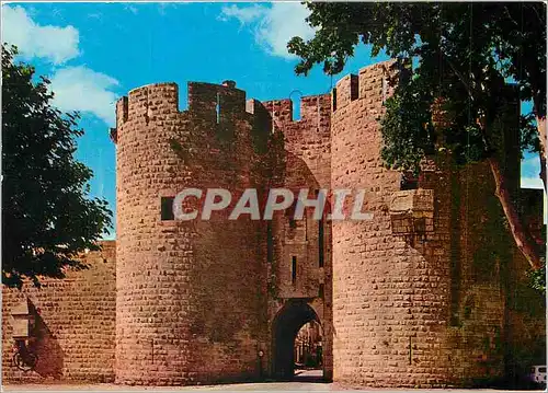 Cartes postales moderne Aigues Mortes (Gard) Les remparts entree de la ville