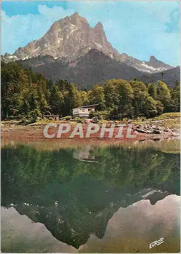 Cartes postales moderne En vallee d'Ossau le Chalet Refuge de Pyrenee Sport au bord du lac de Bious Artigues (alt 1403 m