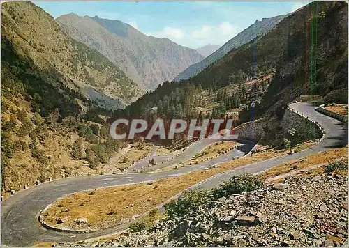 Cartes postales moderne En Parcourant les Pyrenees Les Lacets de la route des lacs d'Oredon et de Cap de Long