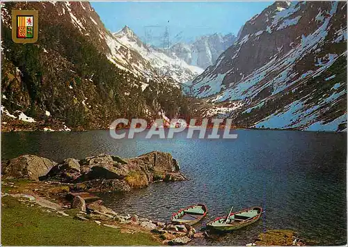 Cartes postales moderne Hautes Pyrenees Lac de Gaube 1728 m et le Vignemale (alt 3200 m)