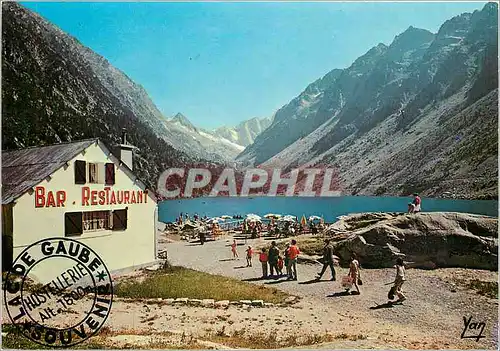 Cartes postales moderne Hostellerie du Lac de Gaube site Grandiose avec vue sur le massif du Vignemale