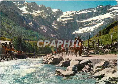 Cartes postales moderne Les Pyrenees Gavarnie (alt 1357 m) Le Cirque la Gavie et le Chaumiere Caravane de retour du Cirq