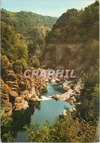 Cartes postales moderne Les Gorges du Doux (Ardeche) entre Tournon et Lamastre