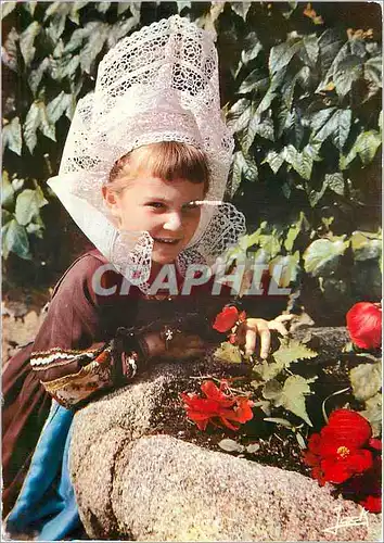 Cartes postales moderne Couleurs de Bretagne Fillette en Costume de Fouesnant