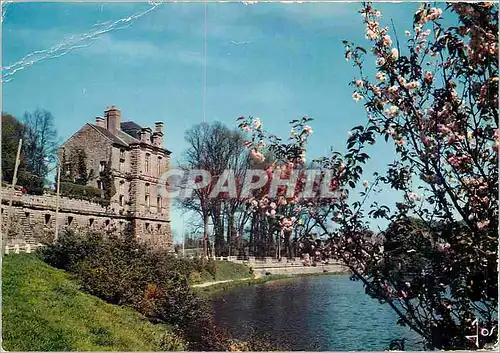 Moderne Karte Quintin (C du N) Le printemps en Bretagne le chateau et l'etang