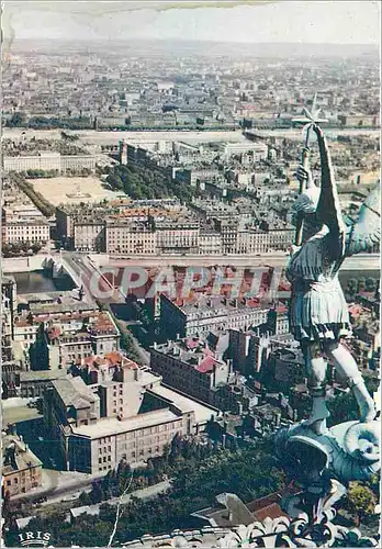 Cartes postales moderne Lyon Vue general l'ange St Michel de N D de Fourviere