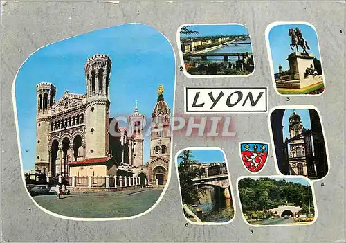 Cartes postales moderne Lyon (Rhone) Fourviere les ponts du RHone Statue de Louis XIV