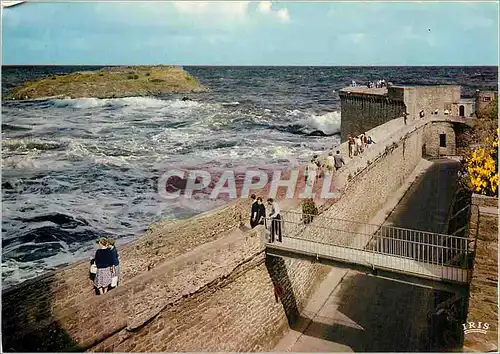 Cartes postales moderne Saint Malo Cite Corsaire Les remparts