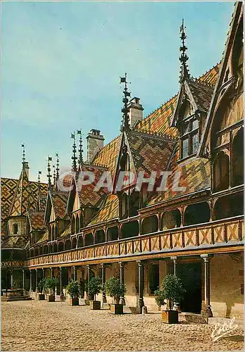 Cartes postales moderne Beaune (Cote D'Or) lA Cour d'honneur (Facade sud) de l'Hotel Dieu fonde en 1443 par Nicolas Roli