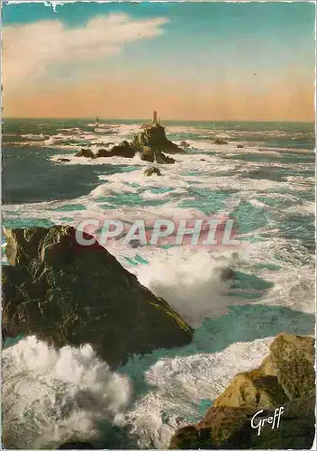 Cartes postales moderne En Bretagne Pointe du Raz de Sein (Finistere) Le phare de la vieille par tempete