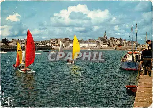 Cartes postales moderne Roscoff (Finistere) Regates dans le port