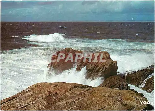 Cartes postales moderne La Bretagne Pittoresque la Cote Sauvage Le rocher de la Croix a St Guenole Penmarch