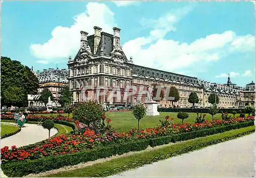 Cartes postales moderne Paris Le Louvre et le Jardin des Tuileries