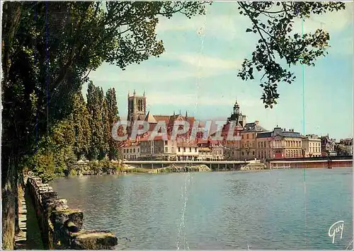 Cartes postales moderne Meaux La Cathedrale Saint Etienne et l'Hotel de Ville vus de parc des Trinitaires