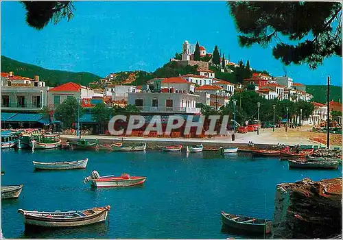 Cartes postales moderne Ile de Skiathos Vue partielle de la ville et du port