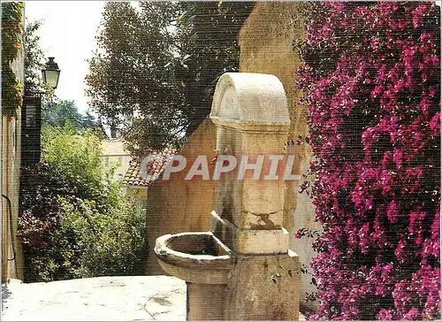 Moderne Karte Lumiere et Beaute de la Cote d'Azur Une fontaine typique d'un village en Provence