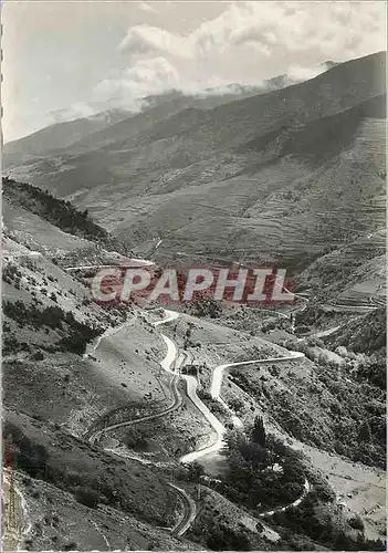 Cartes postales moderne Mont Louis Vue sur la vallee et la descente vers Prades