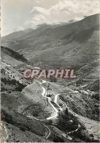 Moderne Karte Mont Louis Vue sur la vallee et la descente vers Prades