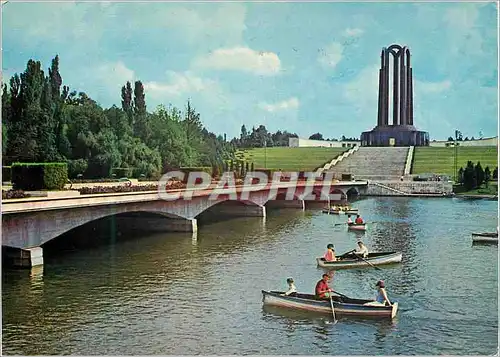 Cartes postales moderne Bucuresti Le parc de Liberte