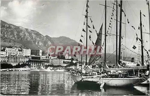 Moderne Karte Principaute Les yachts au port Au fond Monte Carlo Bateaux