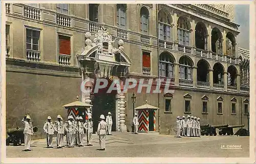 Cartes postales moderne Monaco La releve de la garde devant le palais princier Militaria