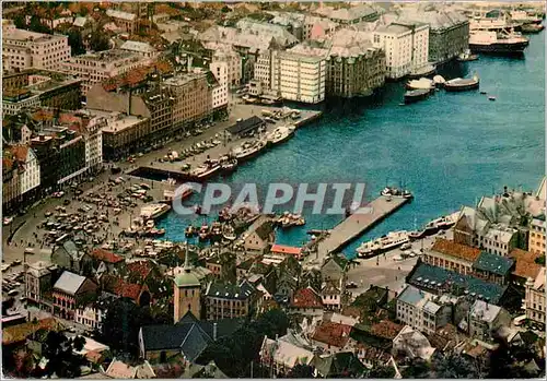 Cartes postales moderne Norvege Le port de Bergen vu des hauteurs environnantes