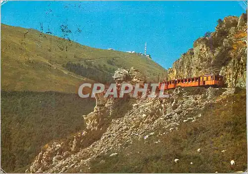 Cartes postales moderne Larun Gain Funiculaire passani par le rocher Train