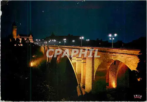 Cartes postales moderne Luxembourg Les illuminations du Pont Adolphe et de la Caisse d'Epargne