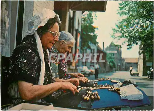 Cartes postales moderne Belgique la dentelliere