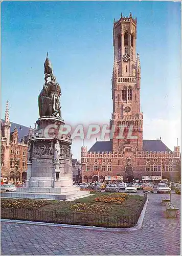 Cartes postales moderne Brugge mari place avec le beffroi