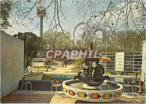 Cartes postales moderne Bruxelles fontaine et interieur du pavillon de la grand bretagne Exposition universelle de Bruxe