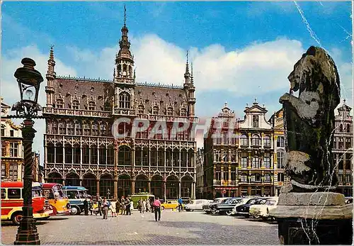 Cartes postales moderne Bruxelles grand place et maison du roi Lion Autobus