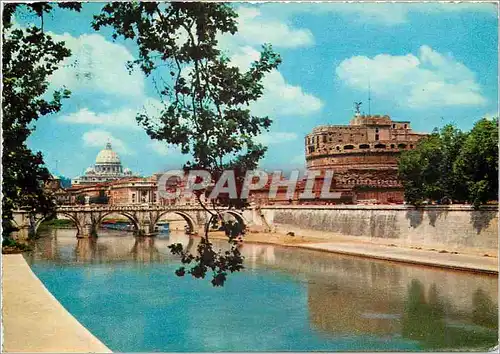 Cartes postales moderne Roma Promenade le long du Tibre et Chateau Saint Ange