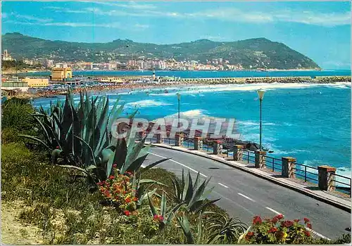 Cartes postales moderne Imperia la place porto maurizio