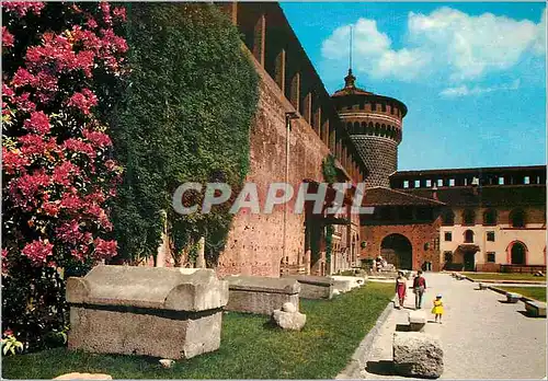 Cartes postales moderne Milano Chateau Sforzesco Cour