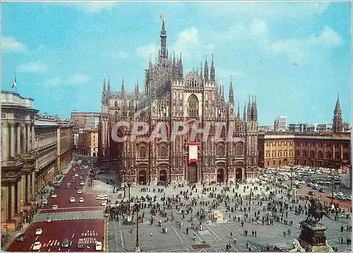 Cartes postales moderne Milano Place de la Cathedrale
