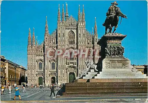 Cartes postales moderne Milano Duomo et Monument a Vittorio Emanuele IIe